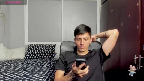 Snapshot of noxx_stark chatting on November 2025 11:21:02 PM Noxx online show from November 2025 11:21:02 PM