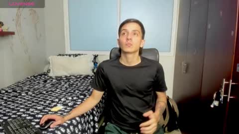 Snapshot of noxx_stark chatting on November 2025 11:26:01 PM Noxx online show from November 2025 11:26:01 PM