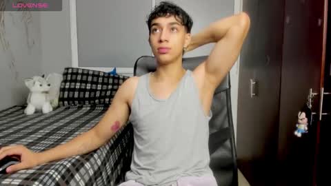 Snapshot of noxx_stark chatting on November 2025 10:57:02 PM Noxx online show from November 2025 10:57:02 PM