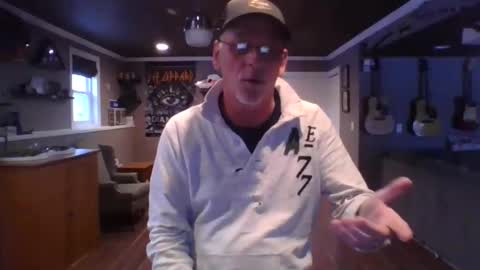 Snapshot of nudistguy194549 chatting on January 2025 08:25:02 PM Nudistguy online show from January 2025 08:25:02 PM