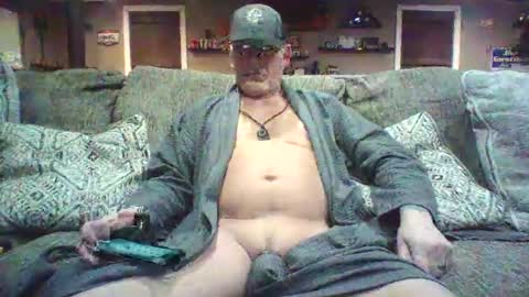 Snapshot of nudistguy194549 chatting on February 2025 02:28:01 AM Nudistguy online show from February 2025 02:28:01 AM