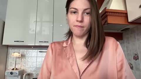 Ema online show from September 2025 05:08:02 AM