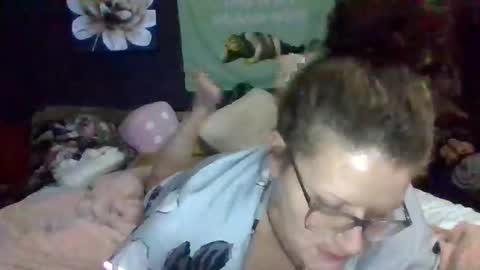 nutthousefunnyfarm online show from December 2025 05:57:02 AM