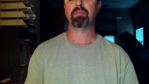 nvrenuff1979 online show from April 2026 11:33:01 AM