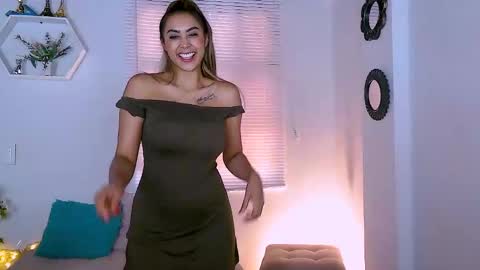 Nycole online show from February 2025 05:31:01 PM