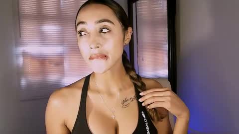 Nycole online show from March 2026 07:25:01 PM