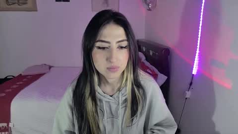 Snapshot of nymph_frida chatting on December 2024 03:30:02 AM Frida online show from December 2024 03:30:02 AM