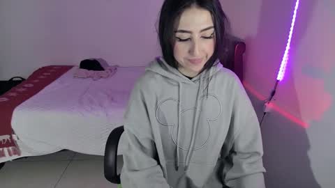 Snapshot of nymph_frida chatting on December 2024 06:55:02 AM Frida online show from December 2024 06:55:02 AM