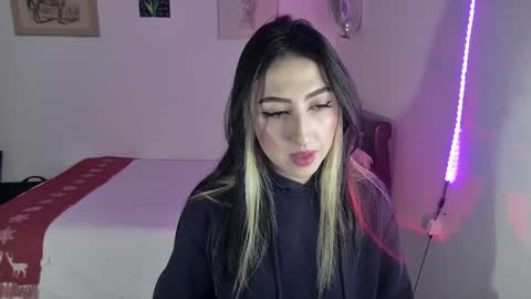 Snapshot of nymph_frida chatting on December 2024 03:37:02 AM Frida online show from December 2024 03:37:02 AM