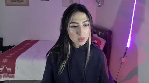 Snapshot of nymph_frida chatting on December 2024 09:50:02 AM Frida online show from December 2024 09:50:02 AM