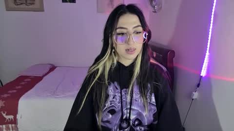 Snapshot of nymph_frida chatting on December 2024 05:28:02 AM Frida online show from December 2024 05:28:02 AM