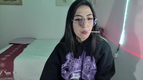 Snapshot of nymph_frida chatting on December 2024 06:31:02 AM Frida online show from December 2024 06:31:02 AM