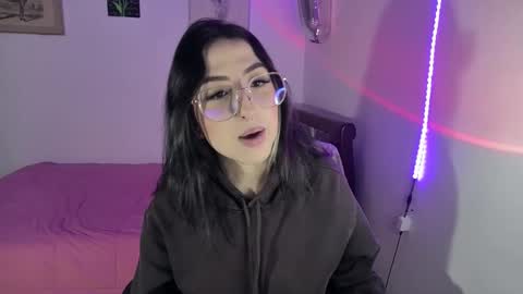 Snapshot of nymph_frida chatting on January 2025 06:16:01 AM Frida online show from January 2025 06:16:01 AM