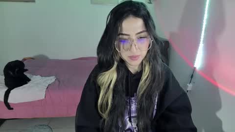 Snapshot of nymph_frida chatting on February 2025 07:13:02 AM Frida online show from February 2025 07:13:02 AM