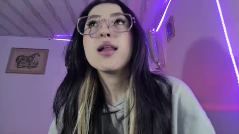 Snapshot of nymph_frida chatting on February 2025 08:33:02 AM Frida online show from February 2025 08:33:02 AM