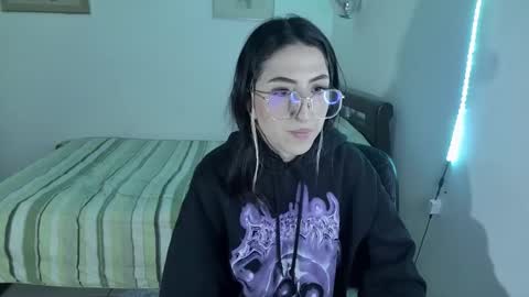 Snapshot of nymph_frida chatting on February 2025 12:01:02 PM Frida online show from February 2025 12:01:02 PM