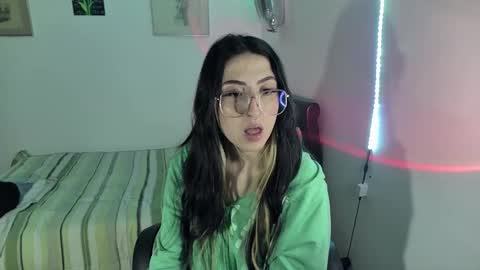 Snapshot of nymph_frida chatting on February 2025 12:05:02 PM Frida online show from February 2025 12:05:02 PM