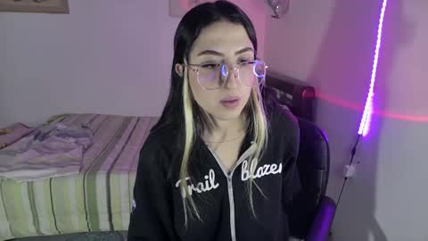 Snapshot of nymph_frida chatting on February 2025 09:53:02 AM Frida online show from February 2025 09:53:02 AM