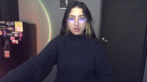 Snapshot of nymph_frida chatting on March 2025 10:02:01 AM Frida online show from March 2025 10:02:01 AM