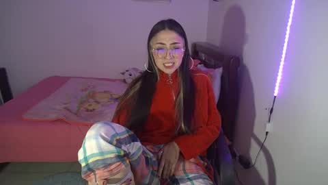 Snapshot of nymph_frida chatting on September 2025 06:18:01 AM Frida online show from September 2025 06:18:01 AM