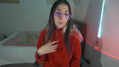 Snapshot of nymph_frida chatting on December 2025 06:29:02 AM Frida online show from December 2025 06:29:02 AM