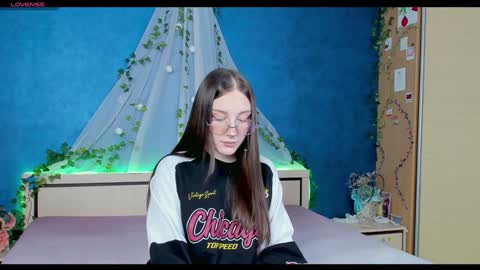 Kat online show from January 2025 07:03:01 PM