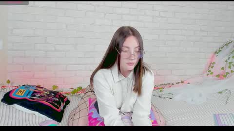 Kat online show from October 2025 05:56:02 PM