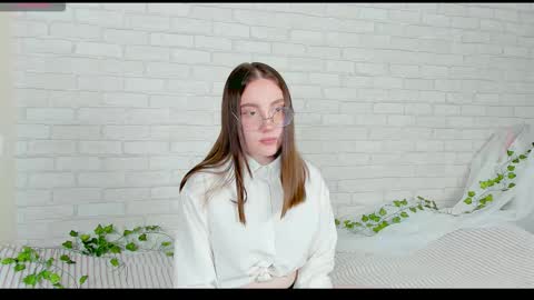 Kat online show from November 2025 05:47:02 PM