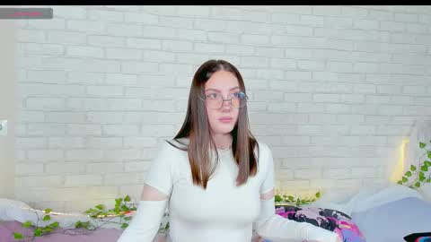 Kat online show from November 2025 07:24:02 PM