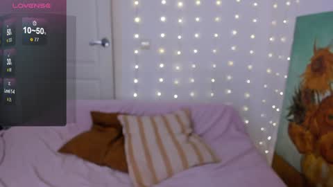 crystal   3 online show from December 2024 11:19:01 PM