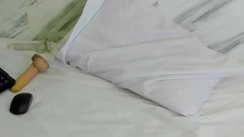 xionela gates online show from January 2025 07:31:01 PM