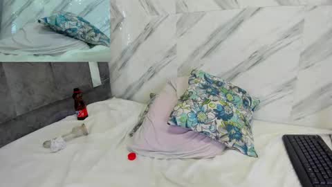 xionela gates online show from February 2025 01:47:02 AM