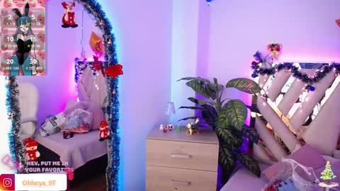 Alex   .    online show from December 2024 10:53:02 AM