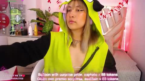 Alex   .    online show from February 2025 09:22:01 PM