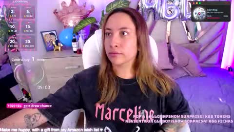 Alex   .    online show from October 2025 10:40:02 PM