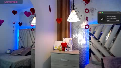 Alex   .    online show from April 2026 02:17:01 AM