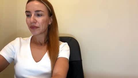 Anastasia online show from October 2025 07:29:01 AM