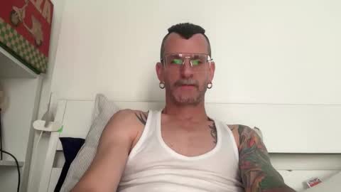 Snapshot of o_johnny_deep_o chatting on February 2026 02:13:01 PM Jonathan Deep online show from February 2026 02:13:01 PM