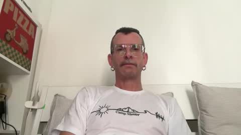 Snapshot of o_johnny_deep_o chatting on February 2026 09:19:02 AM Jonathan Deep online show from February 2026 09:19:02 AM