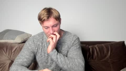 Snapshot of o_r_b_i_t chatting on December 2024 04:47:02 PM o_r_b_i_t online show from December 2024 04:47:02 PM