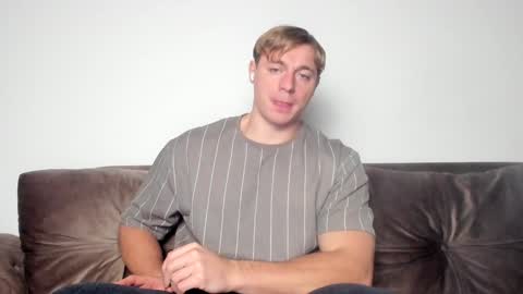 Snapshot of o_r_b_i_t chatting on December 2024 02:11:01 PM o_r_b_i_t online show from December 2024 02:11:01 PM