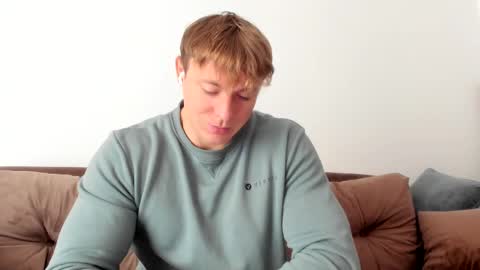 Snapshot of o_r_b_i_t chatting on February 2025 09:28:01 AM o_r_b_i_t online show from February 2025 09:28:01 AM