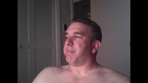Snapshot of oceanmanx chatting on December 2024 03:32:01 AM Ocean online show from December 2024 03:32:01 AM