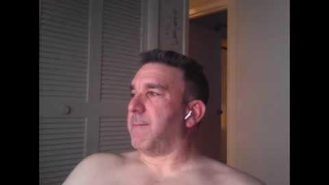 Snapshot of oceanmanx chatting on February 2025 04:30:02 AM Ocean online show from February 2025 04:30:02 AM