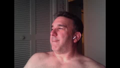 Snapshot of oceanmanx chatting on October 2025 03:16:02 AM Ocean online show from October 2025 03:16:02 AM