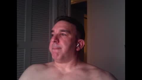 Snapshot of oceanmanx chatting on October 2025 02:23:02 AM Ocean online show from October 2025 02:23:02 AM