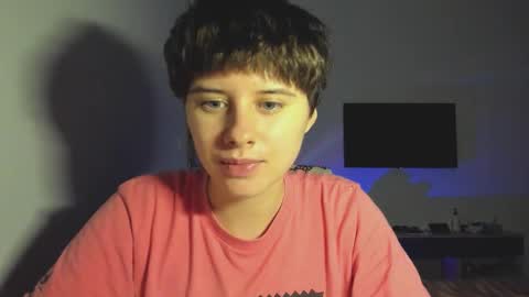 Evie online show from December 2025 02:35:01 PM