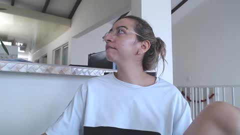 Snapshot of odette_brigh_ chatting on January 2025 05:49:01 PM Val online show from January 2025 05:49:01 PM