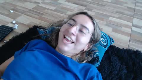 Snapshot of odette_brigh_ chatting on January 2025 09:04:01 PM Val online show from January 2025 09:04:01 PM