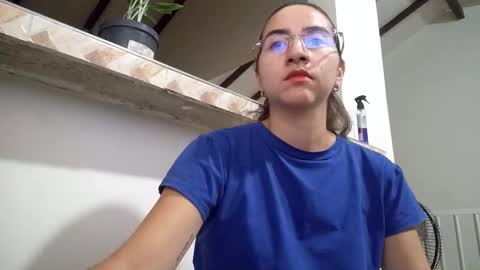 Snapshot of odette_brigh_ chatting on January 2025 11:33:01 PM Val online show from January 2025 11:33:01 PM